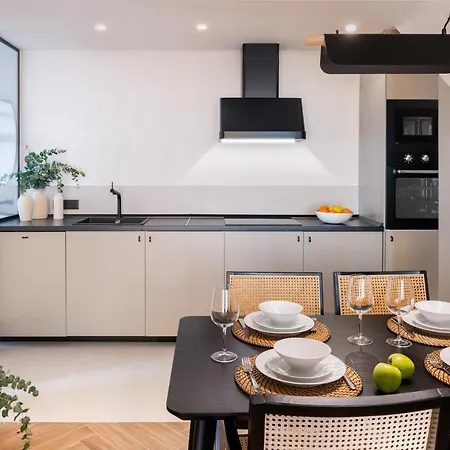 Magno Robles With Jacuzzi And Private Parking Appartamento *